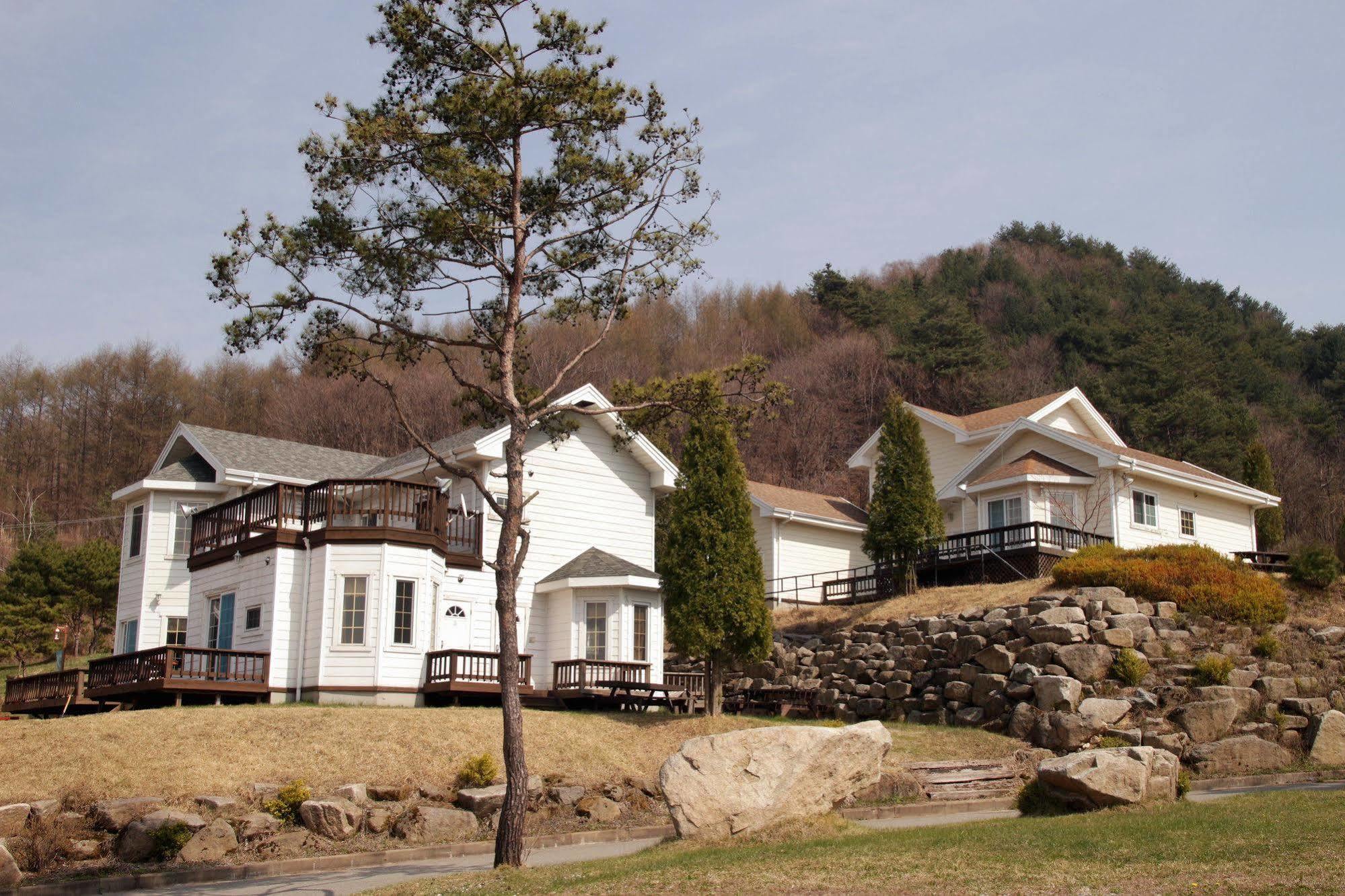 Resort Feliz Pyeongchang Exteriör bild