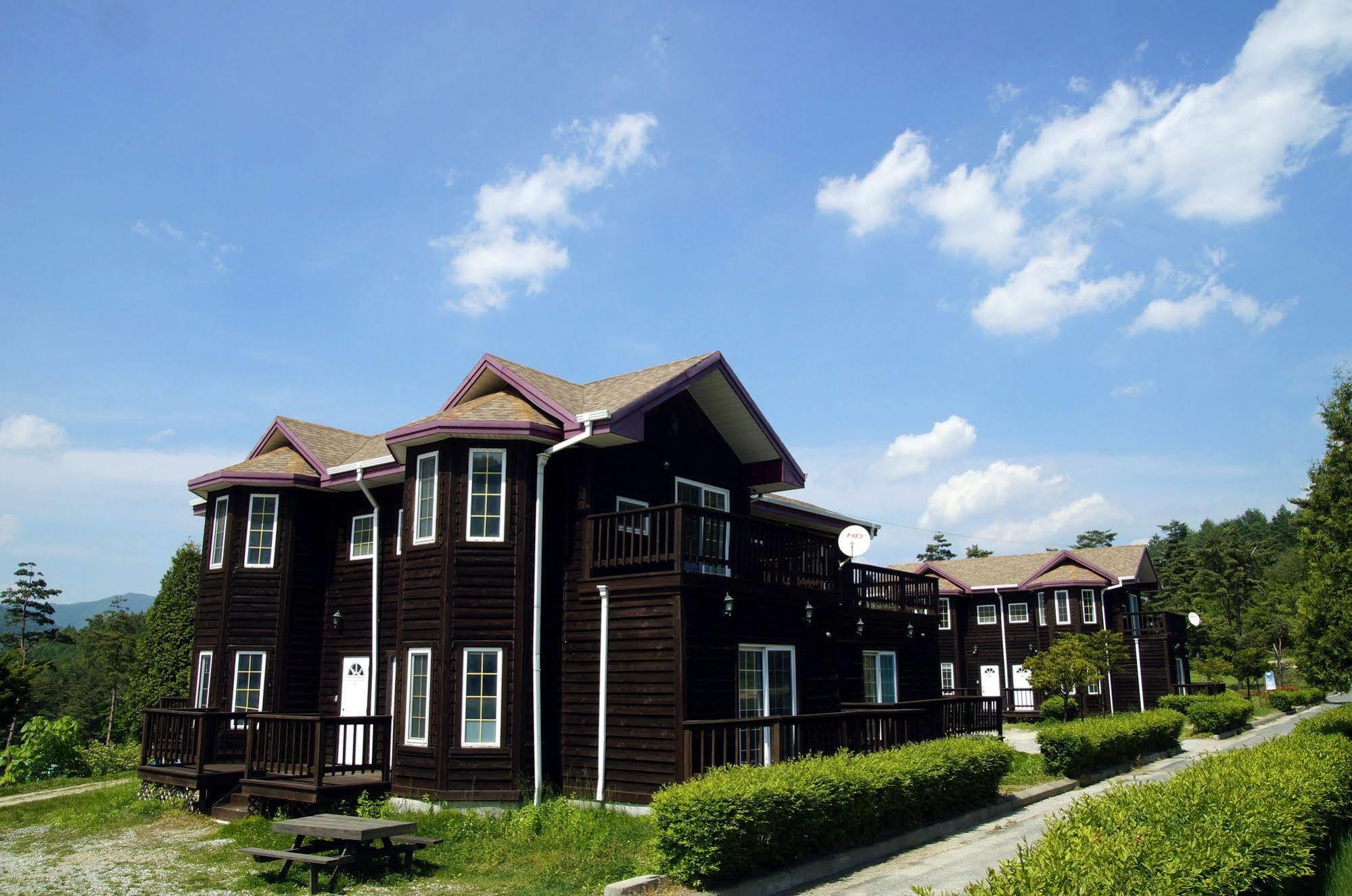 Resort Feliz Pyeongchang Exteriör bild